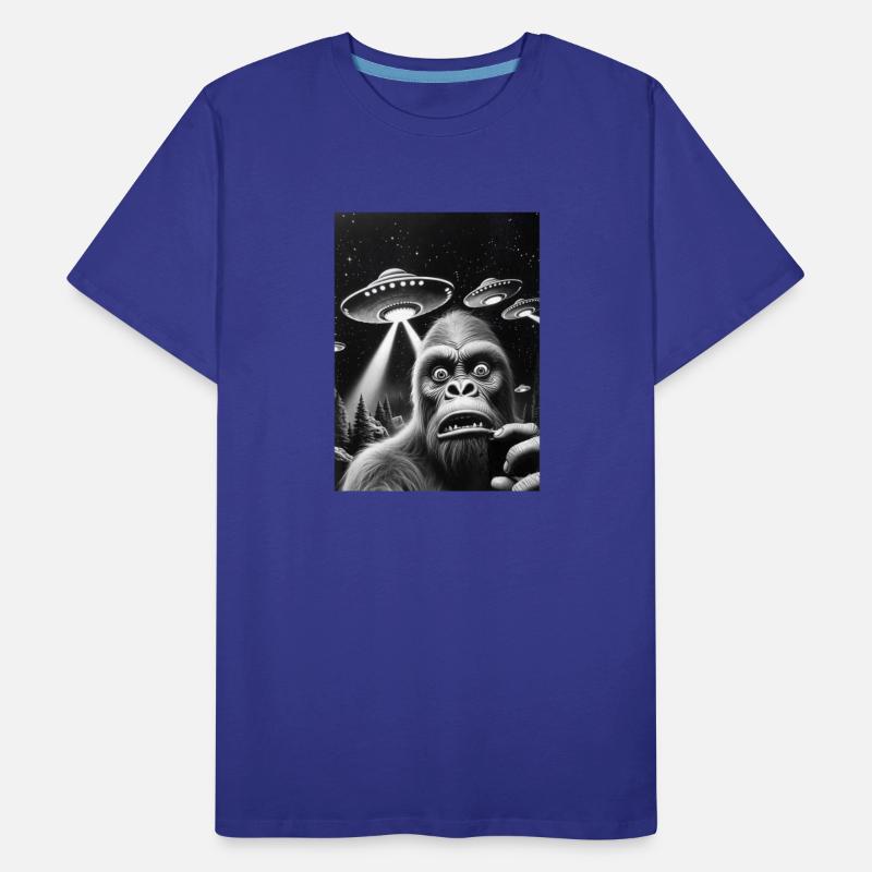 Bigfoot Funny Alien Sasquatch Selfie